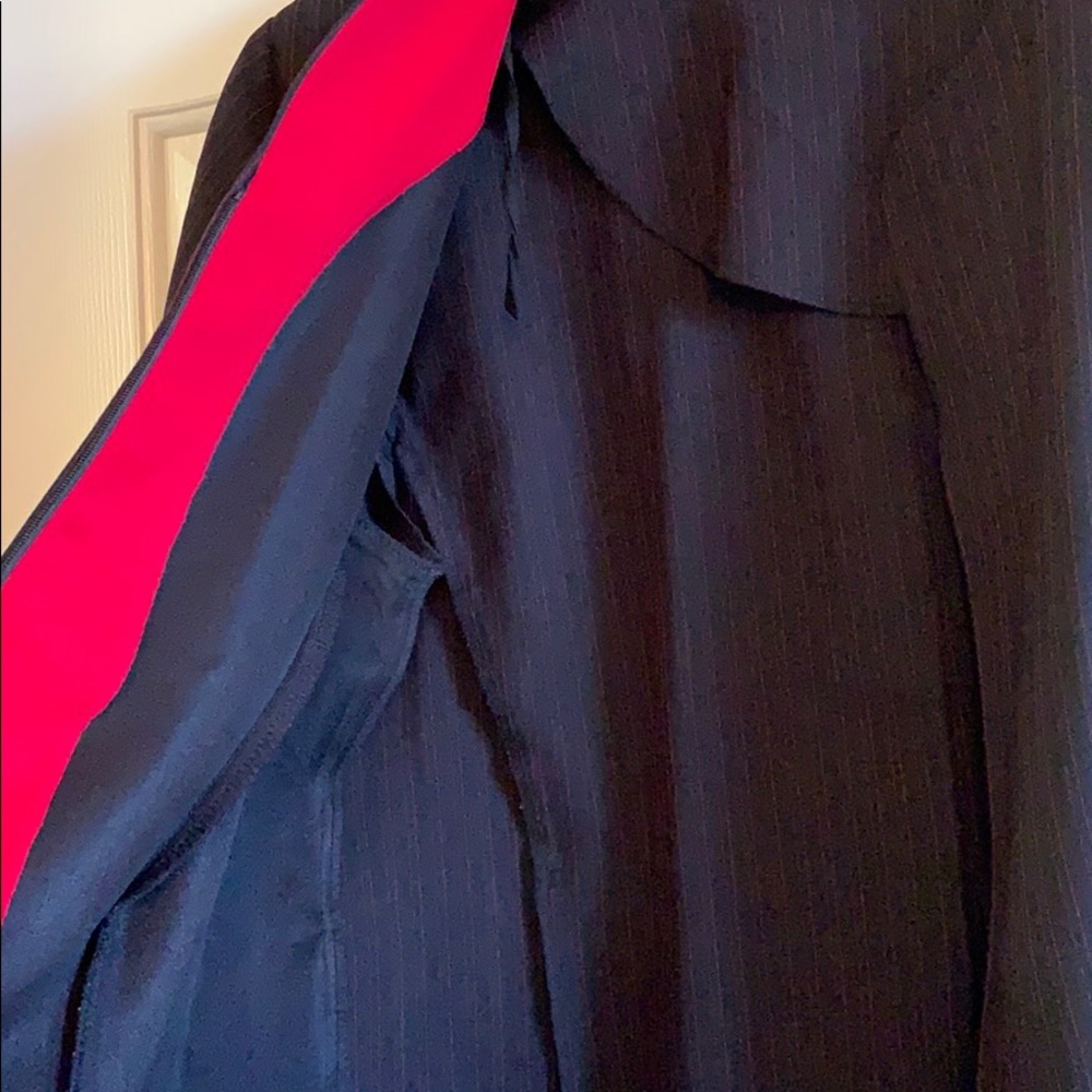 Blazer - Picture 3 of 4